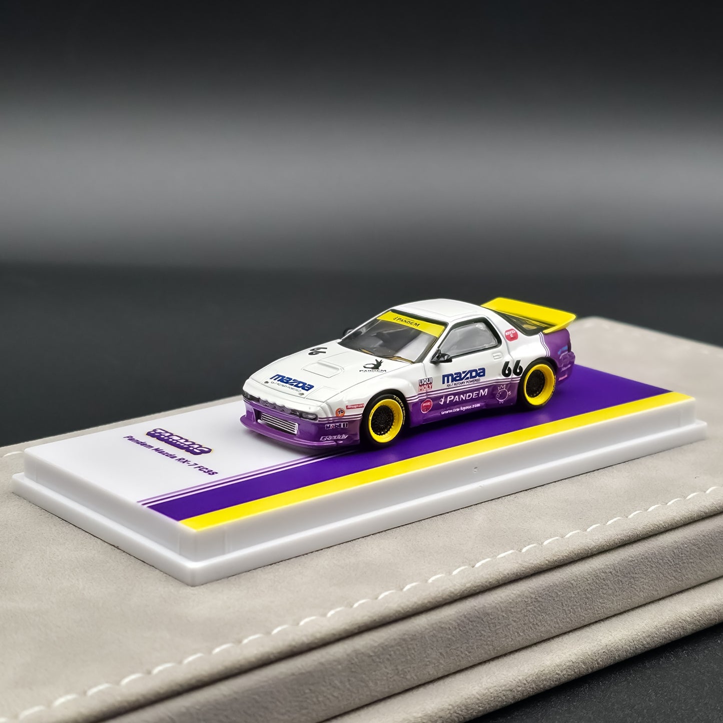 Tarmac Works 1:64 Pandem Mazda RX-7 FC3S - T64-066-WP